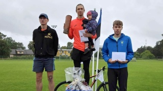Kohila rahvajooksu võitsid Kevin Väljaots ja Kristiina Verevmägi