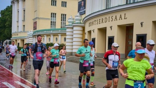 Stebby Tallinn Grit tõi tunnijooksudele pea 200 jooksjat