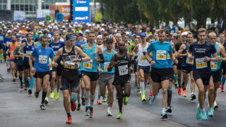 Swedbank toob igast maakonnast 20 sportlikku last tasuta Eesti suurimale jooksule.
