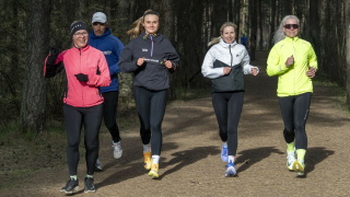 Swedbanki Tallinna maratoniks valmistuvad jooksjad proovisid ühistreeningul fartleki