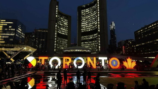 Toronto maraton – vahtralehed, kirss tordil ja maasikas.